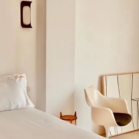 Bed & Breakfast Les Bikinis 2*